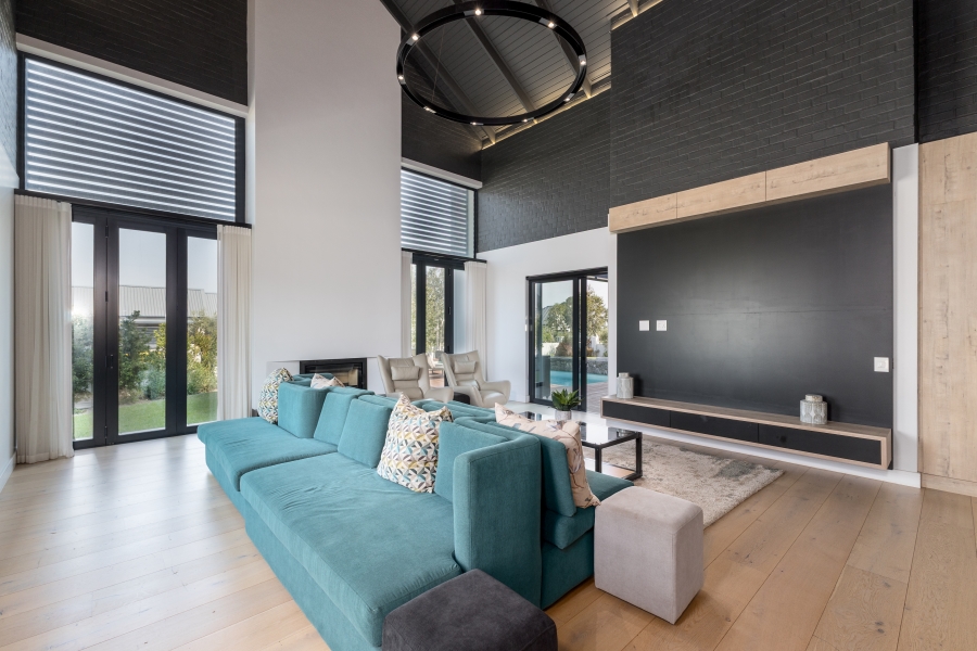 5 Bedroom Property for Sale in Val De Vie Estate Western Cape